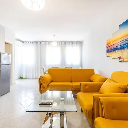 Apartment Old